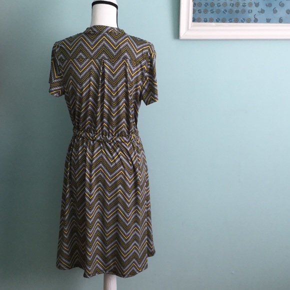 Robert Louis - Yellow & black Dress - Picture 5 of 8